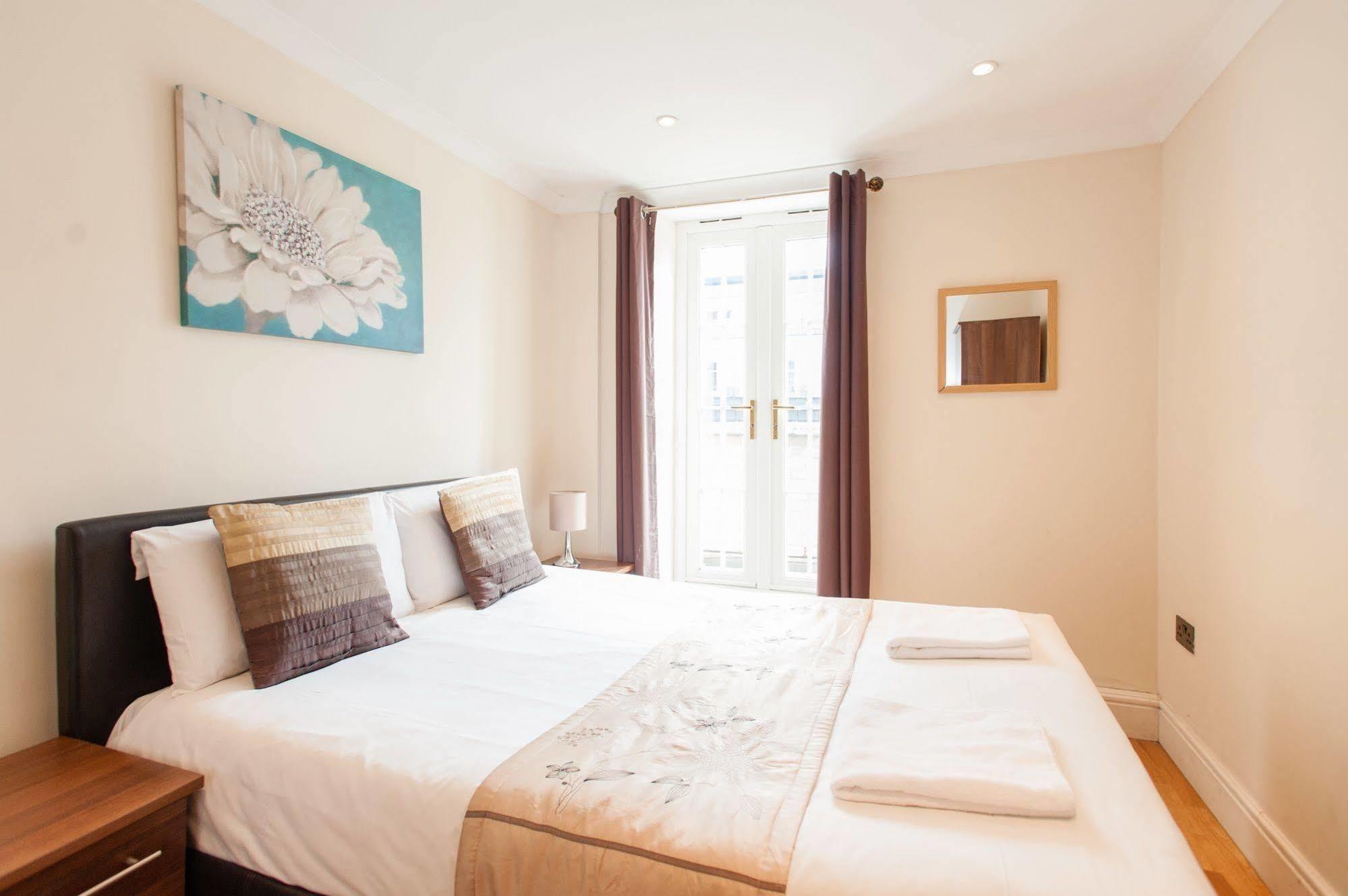 London Serviced Apartments Buitenkant foto